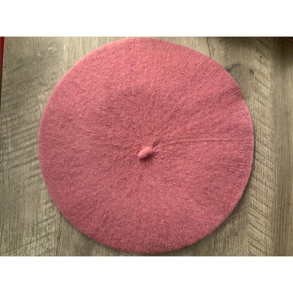 Elegant Pink Rose Wool Beret for Women & Teens - Fashionable and Chic Accessory - Picture 1 of 2